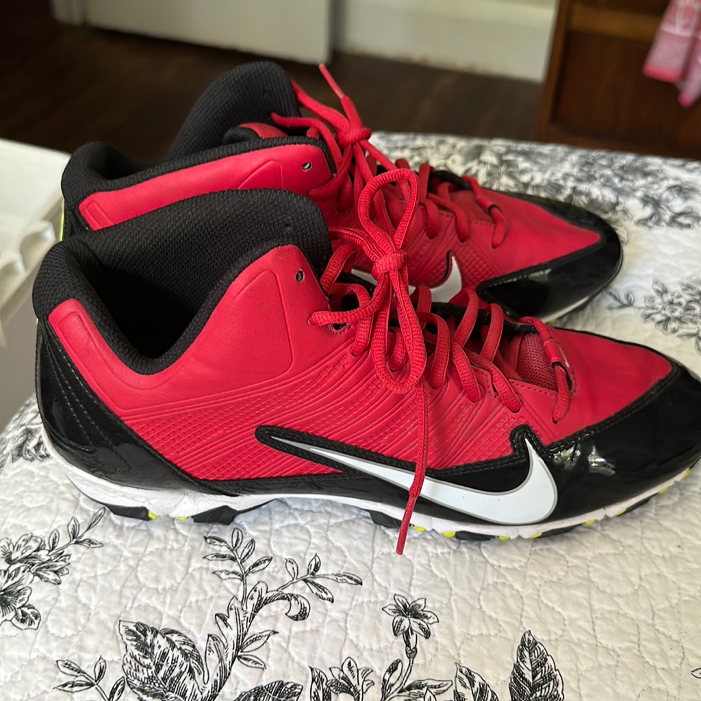 Nike Alpha Shark Fast Flex Cleats